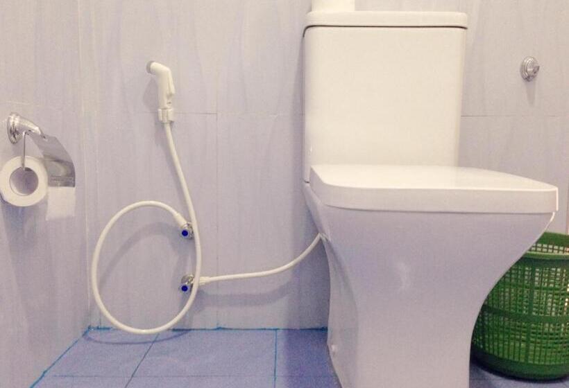 バルコニー付きスタンダードトリプルルーム, River Splendour Home Stay