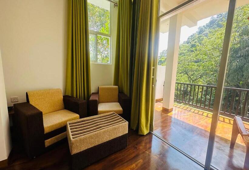 バルコニー付きデラックスルーム, River Splendour Home Stay