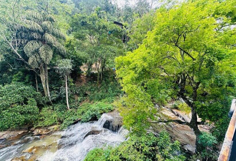 バルコニー付きデラックスルーム, River Splendour Home Stay