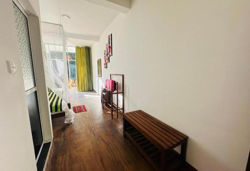 バルコニー付きデラックスルーム, River Splendour Home Stay