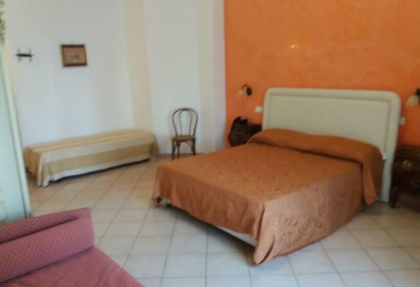 4인용 스탠다드 룸, H  Rooms La Darsena