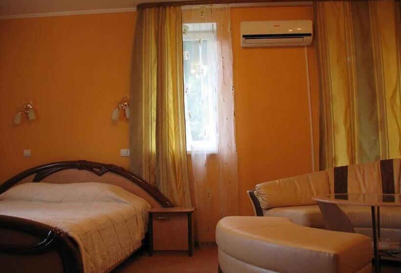 غرفة عائلية, Premier Club