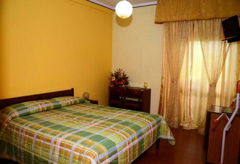 חדר סטנדרט, Ristorante Il Pino