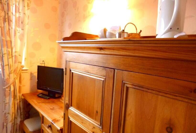 标准单人间, The Ferry Boat Inn