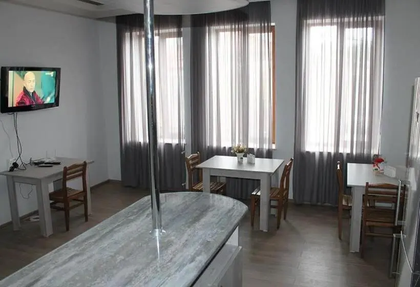 اتاق استاندارد با سرویس بهداشتی مشترک, Guest House Lviv грузия