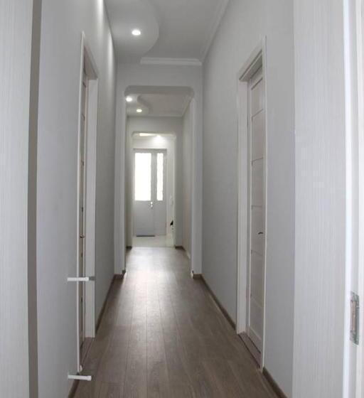 اتاق استاندارد با سرویس بهداشتی مشترک, Guest House Lviv грузия