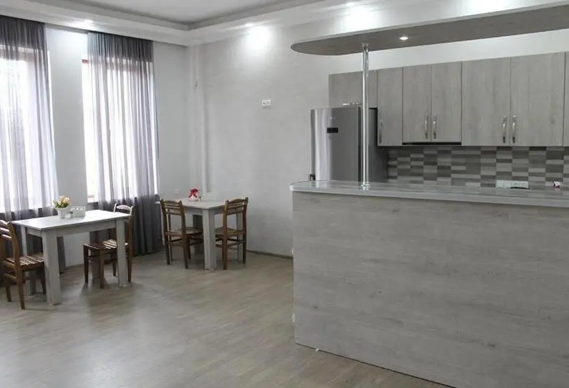 اتاق استاندارد با سرویس بهداشتی مشترک, Guest House Lviv грузия