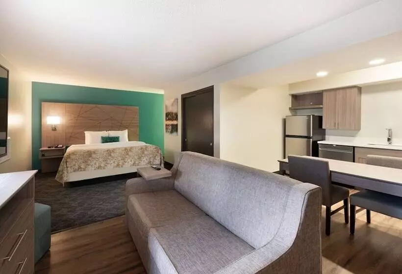 スイート, Best Western Fishkill Inn & Suites