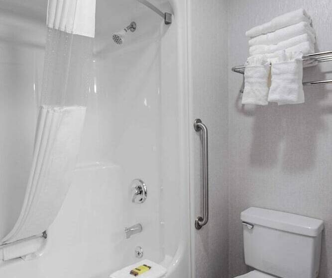 2ダブルベッドのスタンダードルーム, Best Western Plus Berkshire Hills Inn & Suites