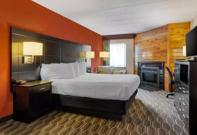 キングサイズベッドのデラックスルーム, Best Western Plus Poconos