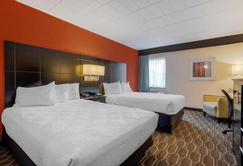 带2个双人床的标准工作室, Best Western Plus Poconos