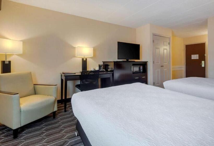 带2个双人床的标准工作室, Best Western Plus Poconos