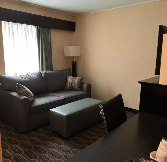 キングサイズベッドのスイートルーム, Best Western Plus Poconos