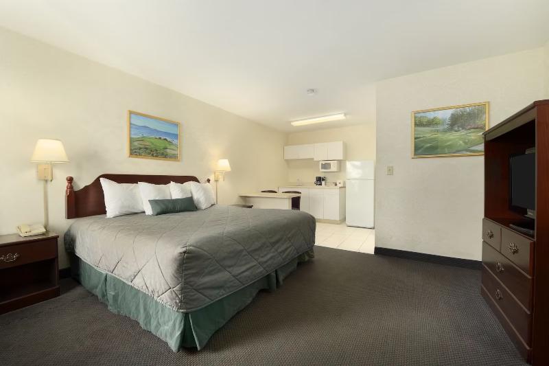 带大床的标准间, Days Inn By Wyndham Augusta / Fort Eisenhower