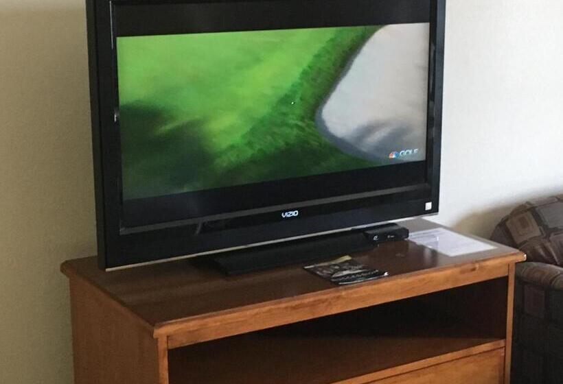 חדר סטנדרט מותאם לאדם עם מוגבלויות, Days Inn By Wyndham Phenix City Near Fort Moore