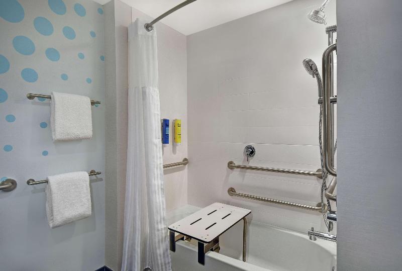 جناح سرير ملكى, Extended Stay America Suites  Lancaster County