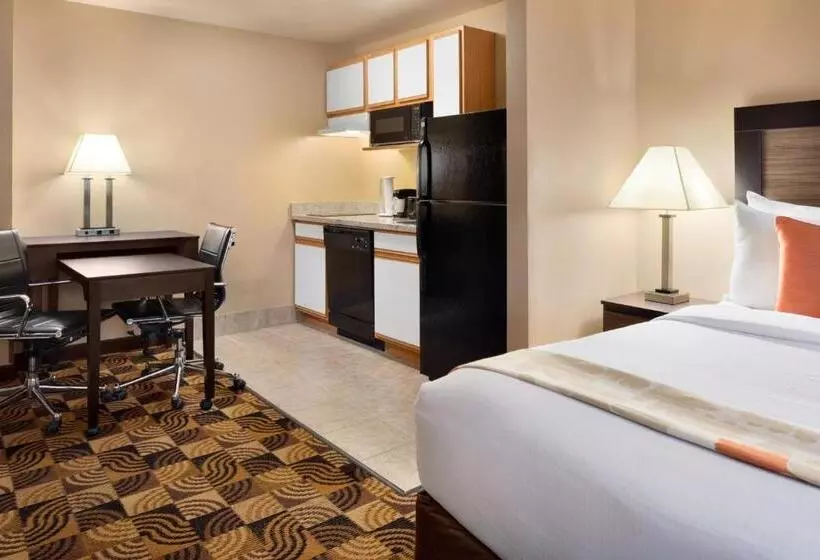キングサイズベッドのスイートルーム, Hawthorn Extended Stay By Wyndham Oak Creek