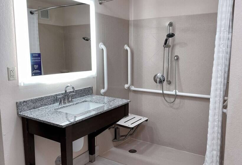 جناح لذوى الاحتياجات الخاصة, Homewood Suites By Hilton Eatontown