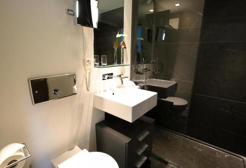 חדר סטנדרט, Marina Lachen