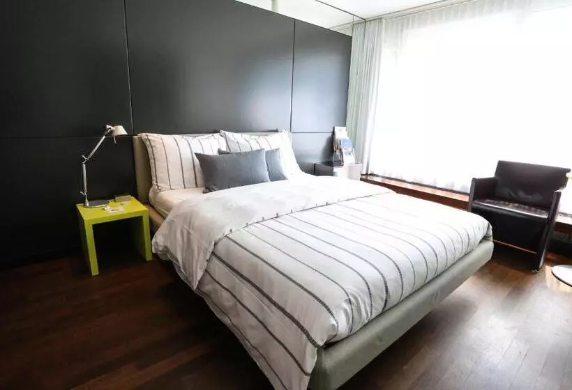 Standard Room, Marina Lachen