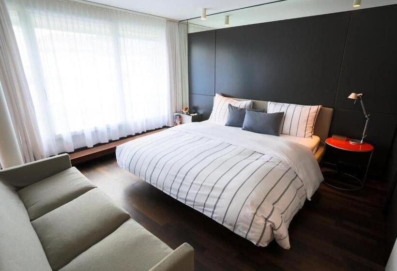 סוויטת ג'וניור נוף הרים, Marina Lachen