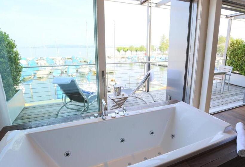 סוויטה, Marina Lachen