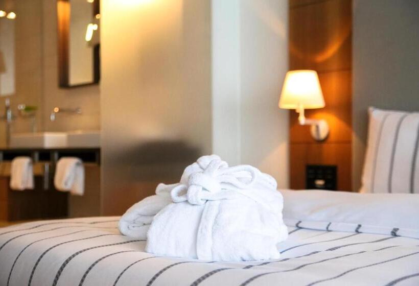 סוויטה, Marina Lachen