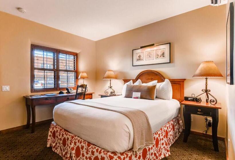 Номер Стандарт, Piñon Court By La Fonda