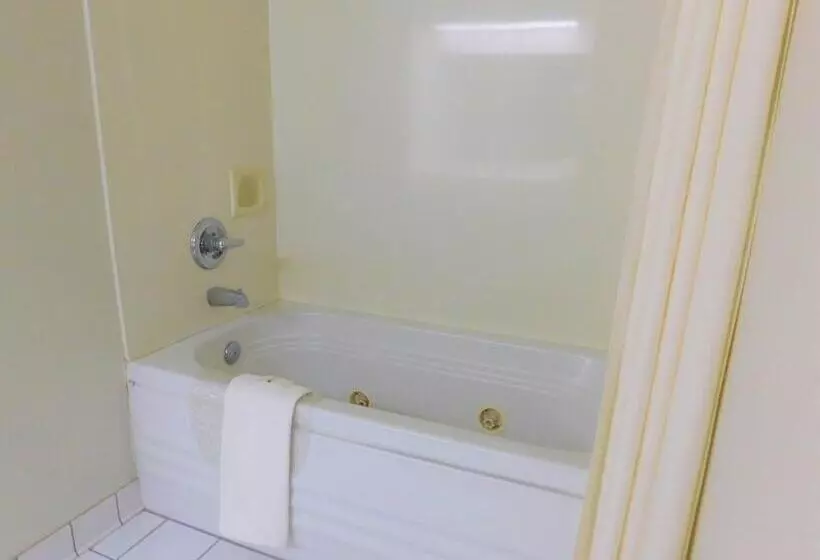 身障者適用スタンダードルーム, Quality Inn & Suites Thomasville