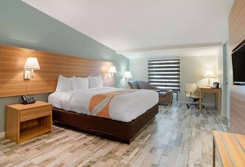 キングサイズベッドのスタンダードルーム, Quality Inn Fort Walton Beach   Destin West