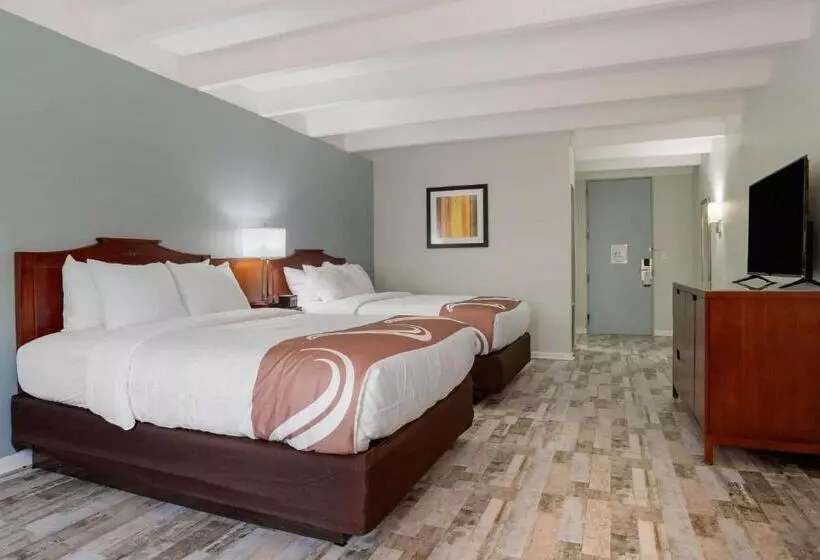 ２ダブルベッドのスタンダードルーム, Quality Inn Fort Walton Beach   Destin West