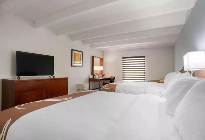 ２ダブルベッドのスタンダードルーム, Quality Inn Fort Walton Beach   Destin West