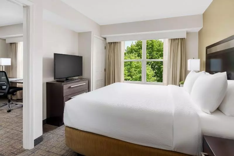 キングサイズベッドのスイートルーム, Residence Inn Boston Franklin