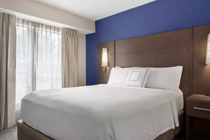 キングサイドベッドのスタンダードワンルーム, Residence Inn Kansas City Independence