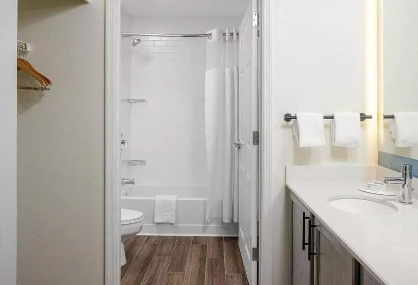 キングサイズベッドのスイートルーム, Residence Inn New Rochelle
