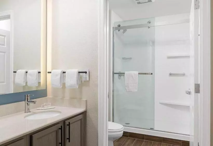 キングサイドベッドのスタンダードワンルーム, Residence Inn New Rochelle