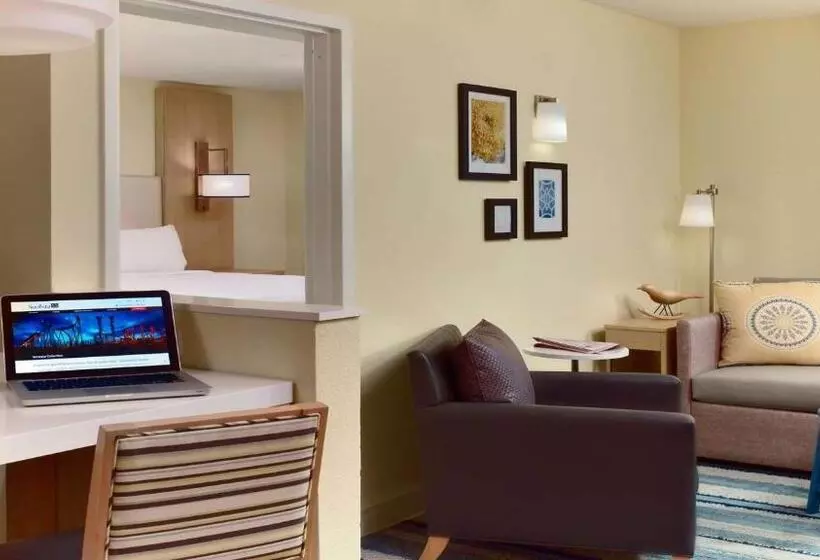 سوئیت با تخت بزرگ, Staybridge Suites Burlington   Boston, An Ihg