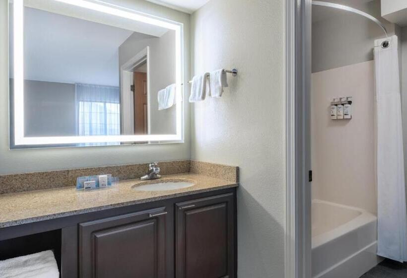 Люкс Кровать Кинг, Staybridge Suites Columbus Dublin, An Ihg