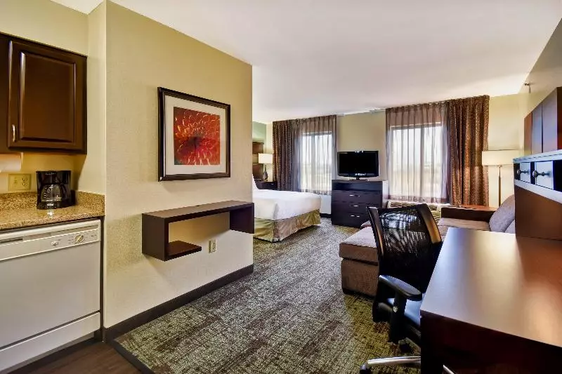 استودیوی لوکس, Staybridge Suites Middleton/madison West, An Ihg