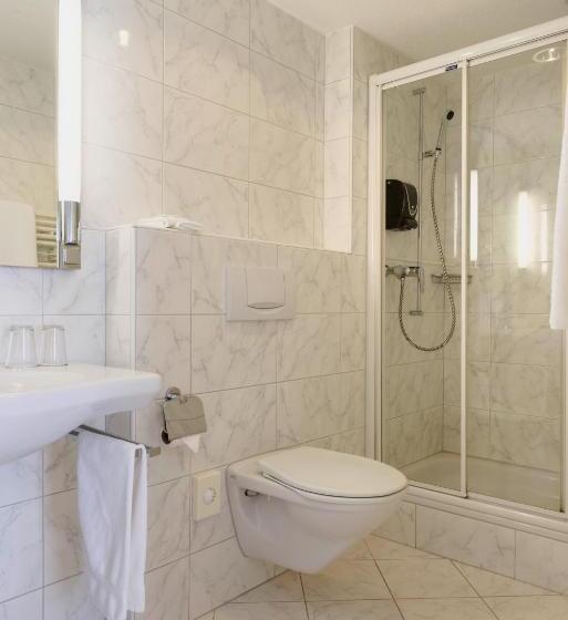 Полулюкс, Kunsthotel Linde Garni