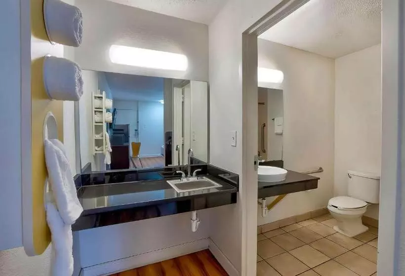 身障者適用スタンダードルーム, Motel 6gainesville, Fl