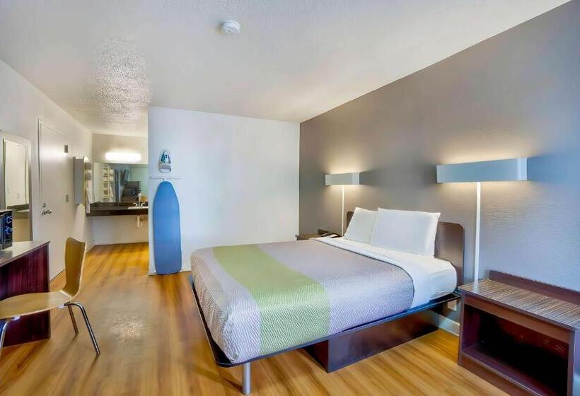 חדר סטנדרט מותאם לאדם עם מוגבלויות, Motel 6gainesville, Fl