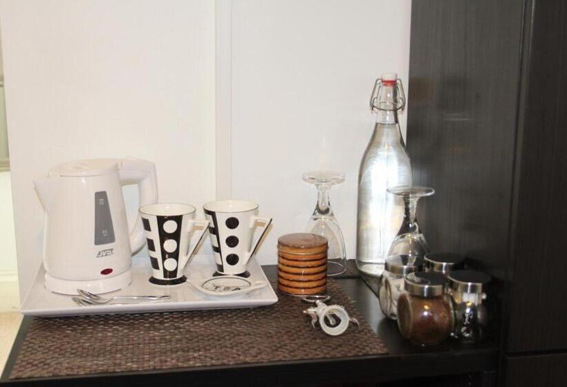 Economy Room, The Lakes B And B