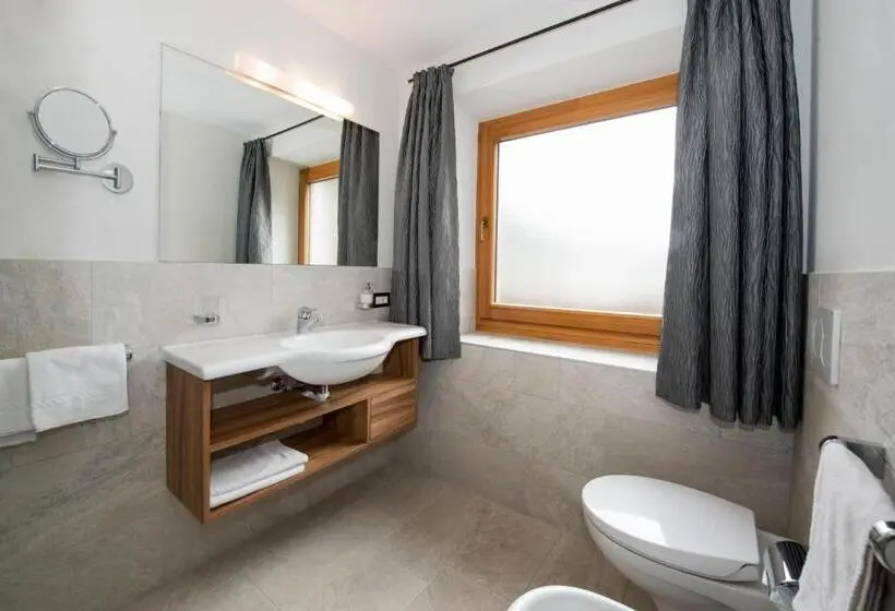 اتاق سوپریور با بالکن, Garni Hotel Geier