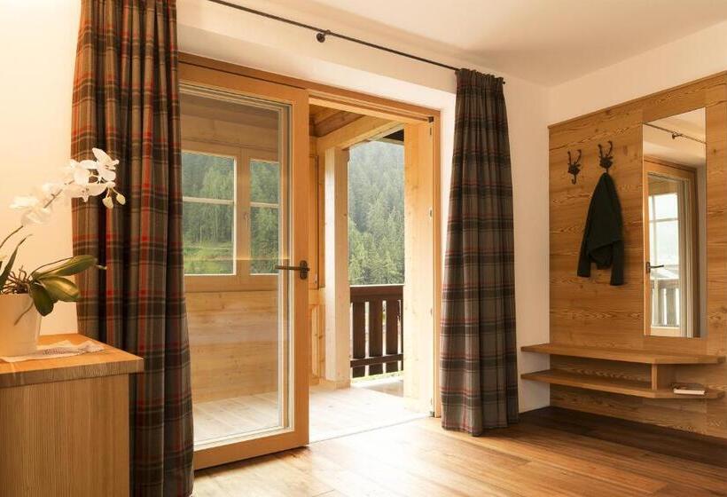 غرفة ديلوكس مزودة بشرفة, Garni Hotel Geier