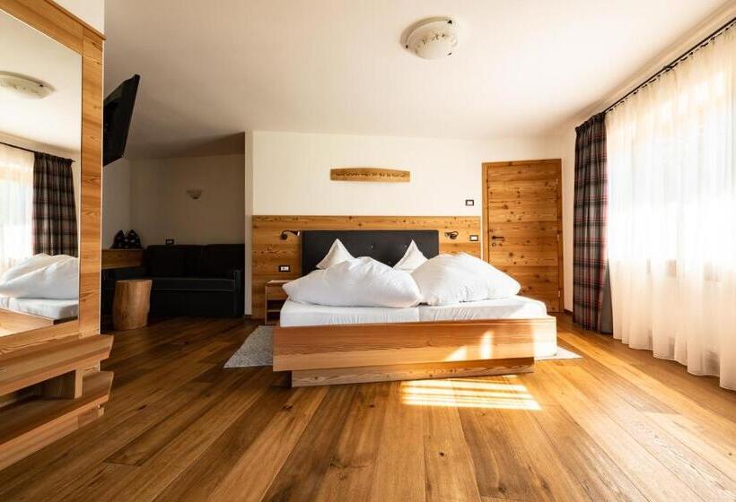 غرفة ديلوكس مزودة بشرفة, Garni Hotel Geier