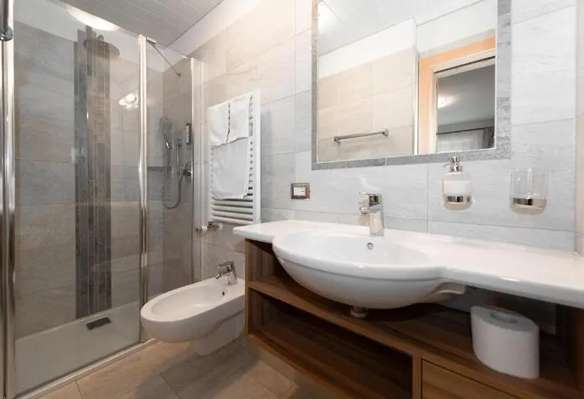 اتاق راحتی, Garni Hotel Geier