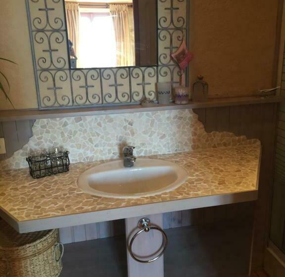 标准间, Aux Caprices Des Dieux