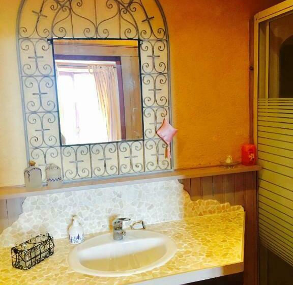 标准间, Aux Caprices Des Dieux