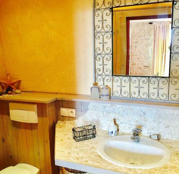 标准间, Aux Caprices Des Dieux